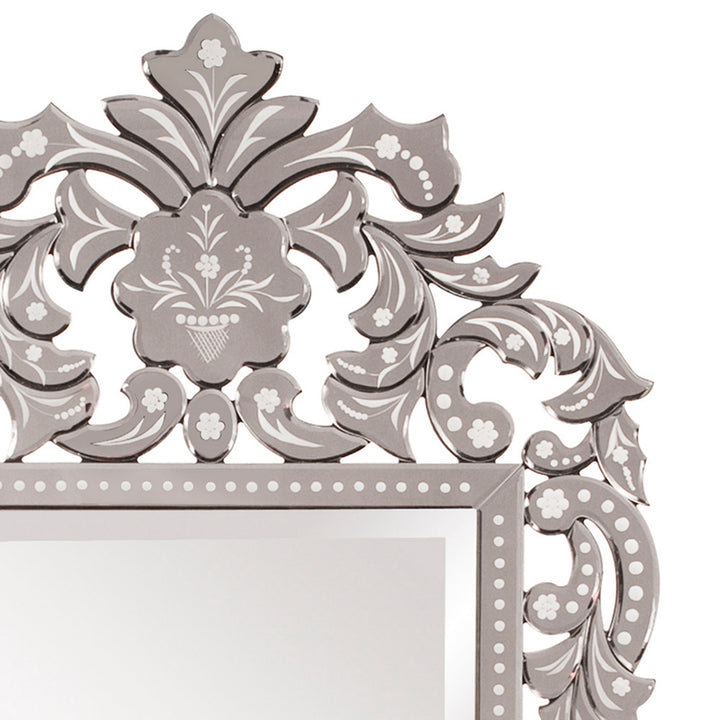 Regina Mirror