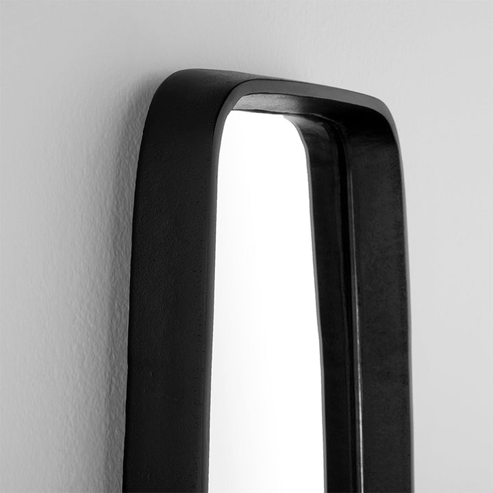 Pavo Mirror