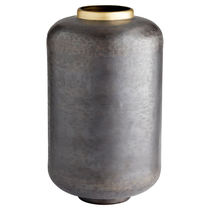 Akita Vase