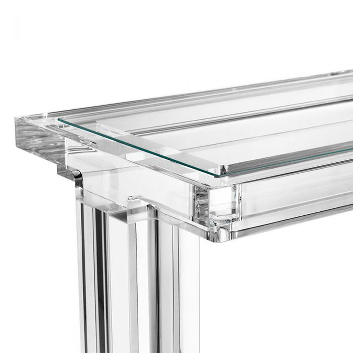Elle Hugging Table