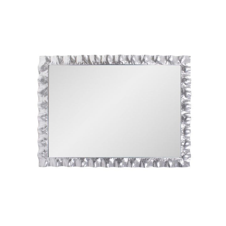 The La Bailadora Mirror