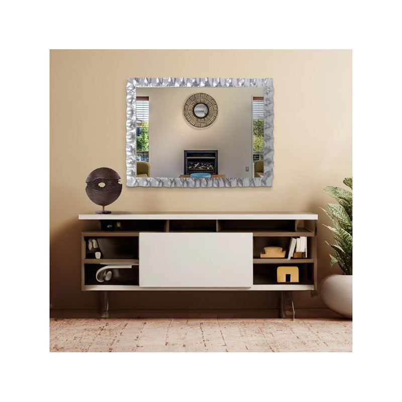 The La Bailadora Mirror