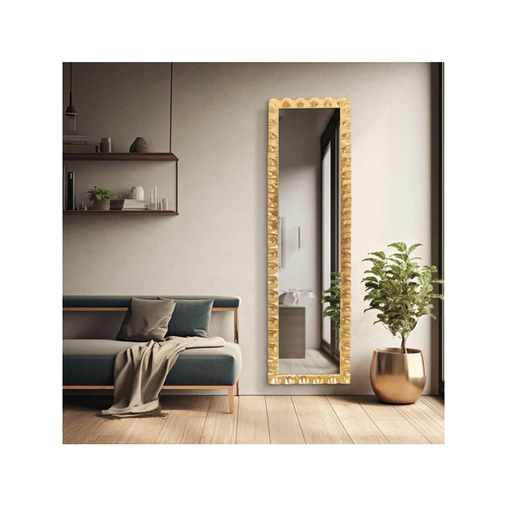 The La Bailadora Mirror