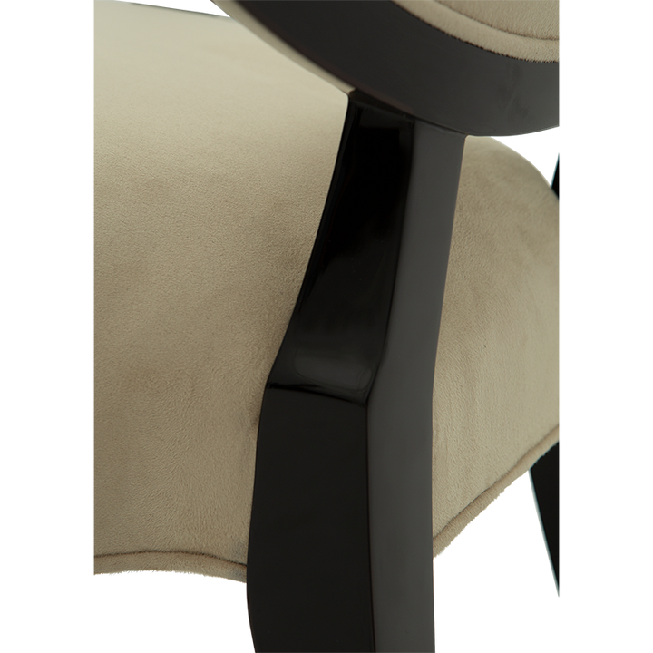 Fitrovia Chair