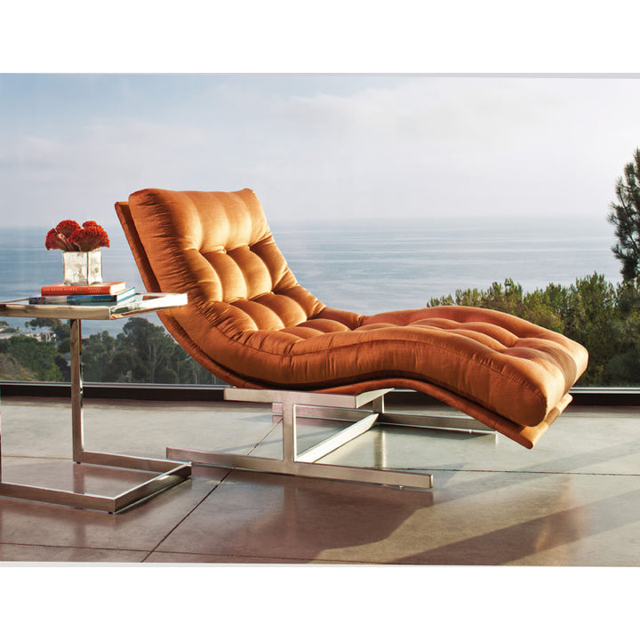 Hug Chaise