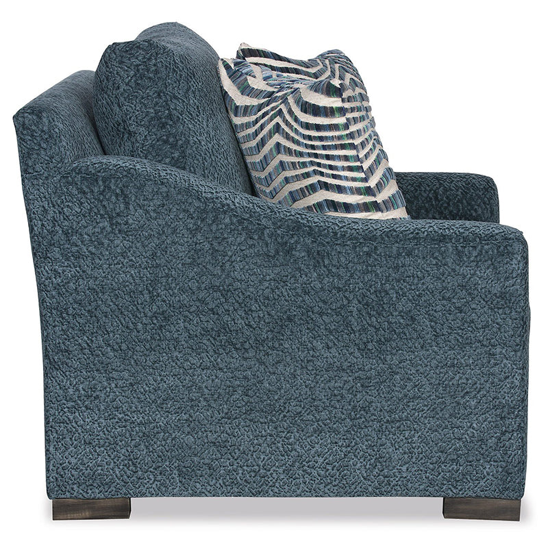 Choices Grande Chair and a half