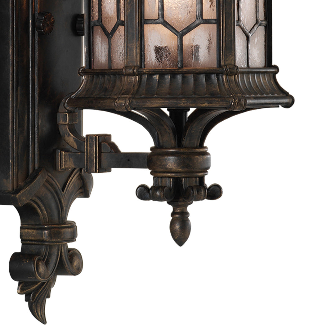 Devonshire 23" Outdoor Wall Mount