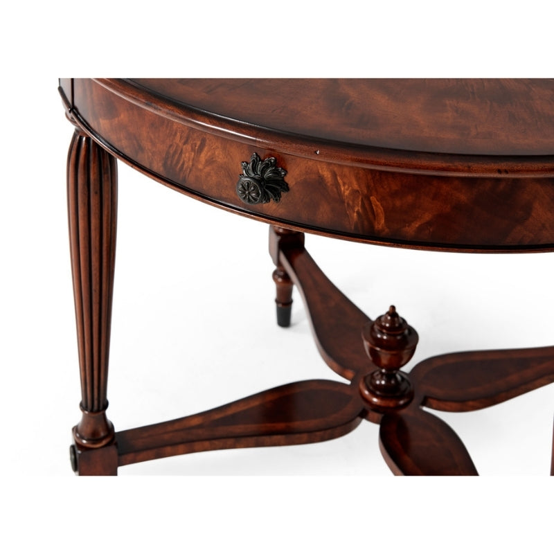 Centre of Attention Table
