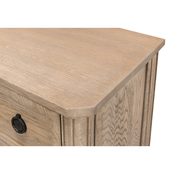 Gordon Vineyards Chest