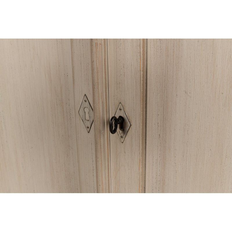 Entree' Sideboard