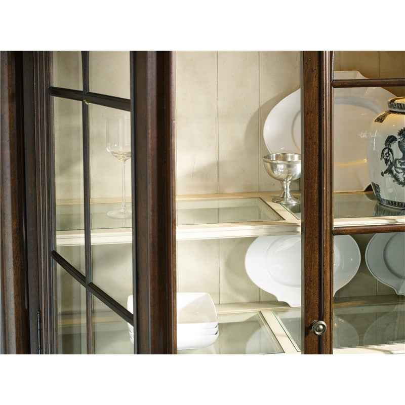 Leesburg - Display Cabinet
