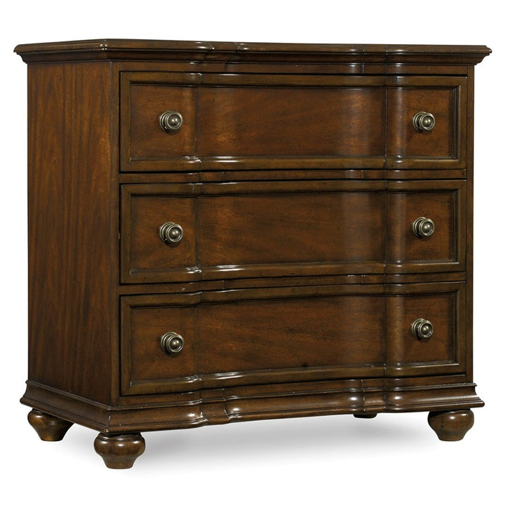 Leesburg - Bachelor's Chest