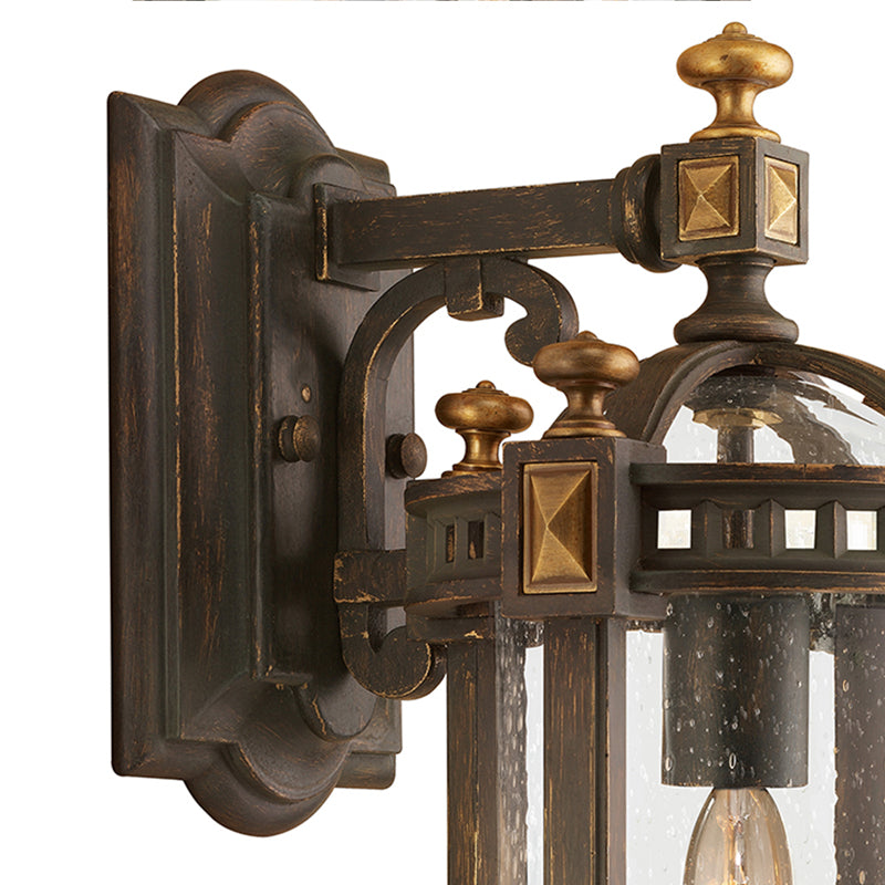 Beekman Place 18" Outdoor Wall Mount