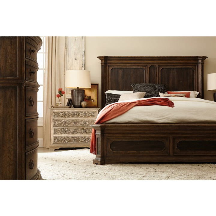 Hill Country - Floresville Bachelors Chest