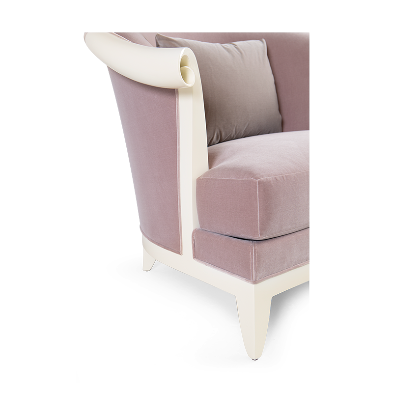Claudia Chair