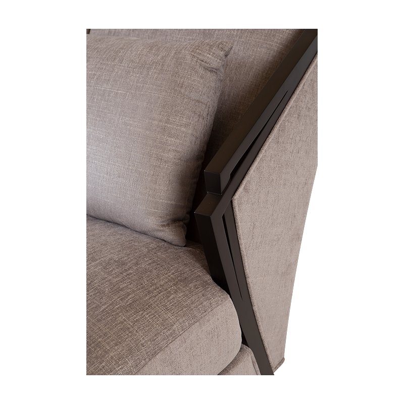 Angulaire Chair