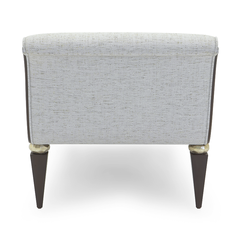 Lavinia Chaise