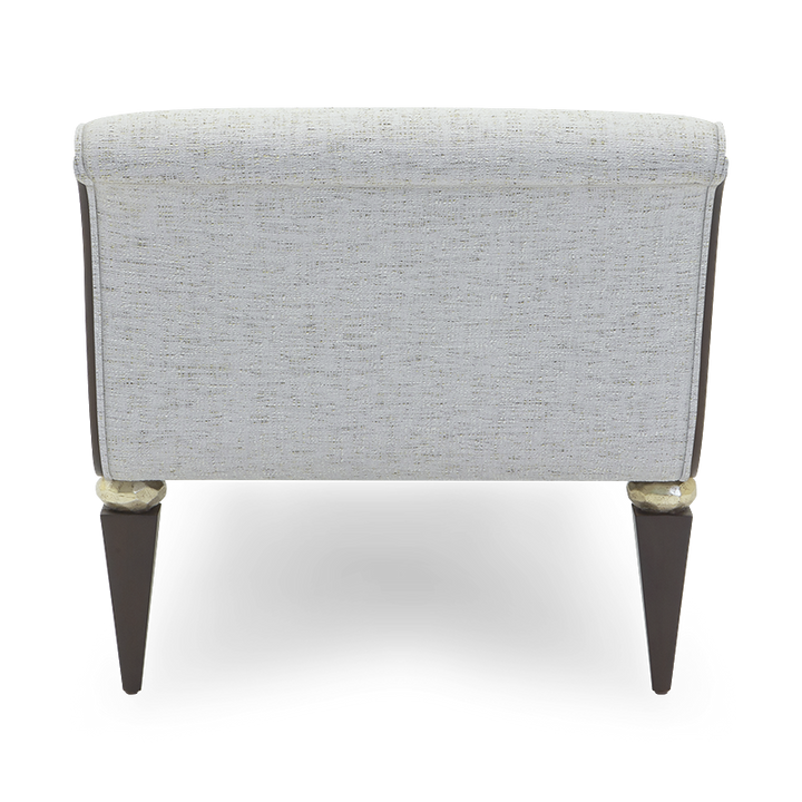Lavinia Chaise