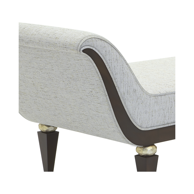 Lavinia Chaise