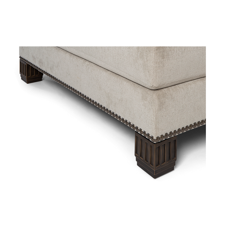 31 Rue Cambon Sectional