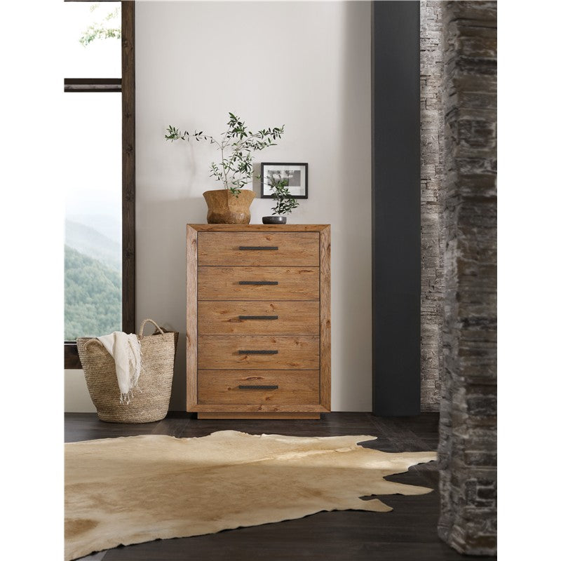 Big Sky - 55.25" 5-Drawer Chest