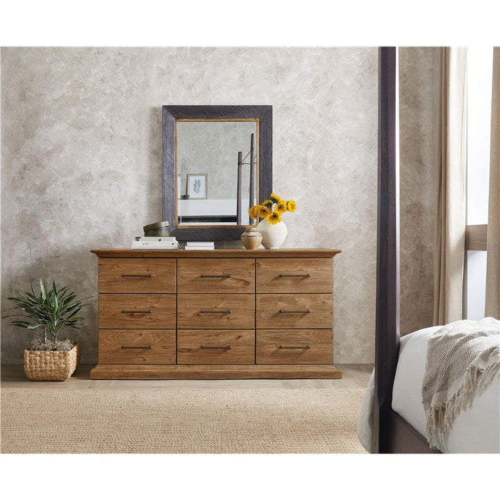 Big Sky - 9-Drawer Dresser