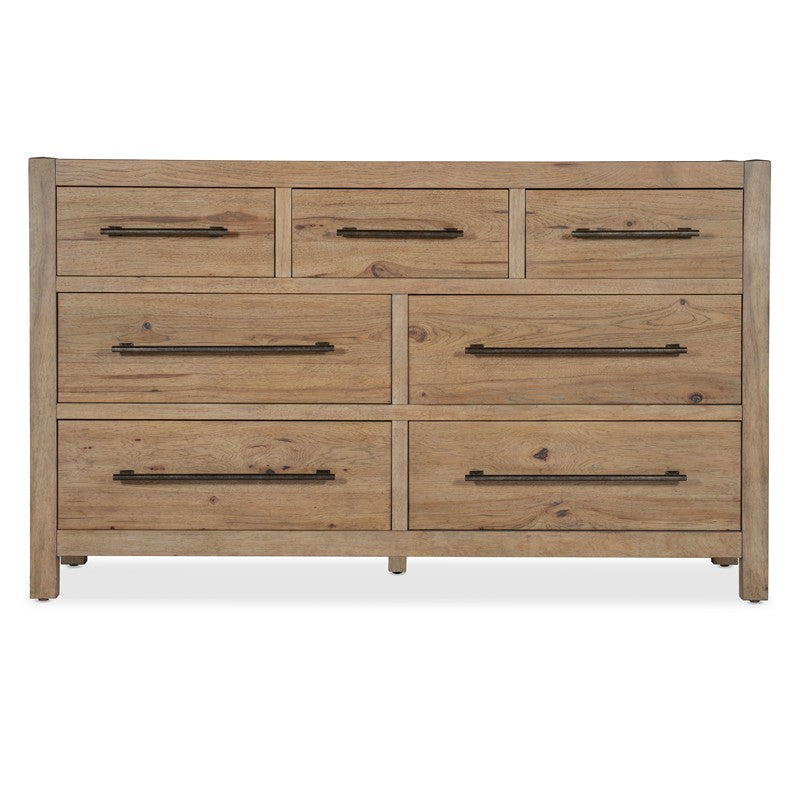 Vineyard Row - Seven-Drawer Dresser - Light Brown