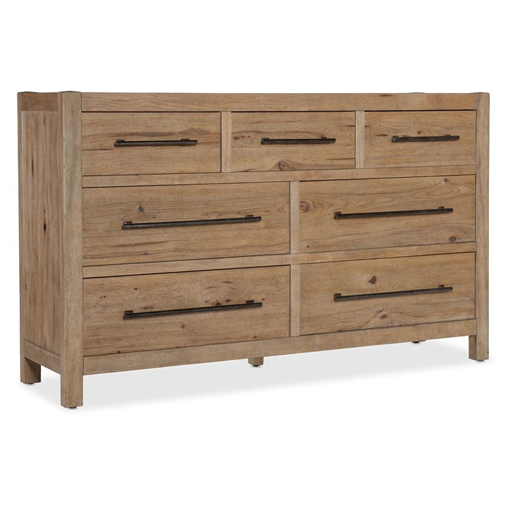 Vineyard Row - Seven-Drawer Dresser - Light Brown