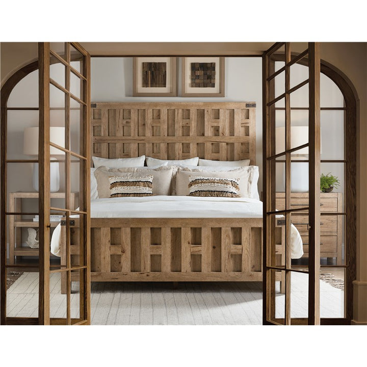 Vineyard Row - Queen Panel Bed - Light Brown