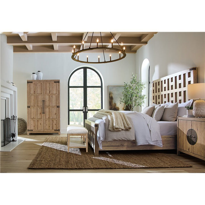 Vineyard Row - Queen Panel Bed - Light Brown