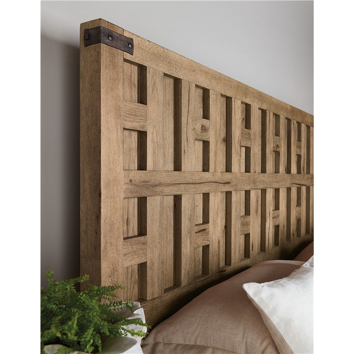Vineyard Row - King Panel Bed - Light Brown