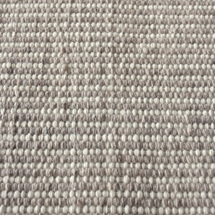 Scranto - Indoor-Outdoor 5 X 8 Rug - Gray