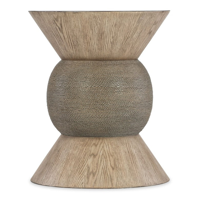 Commerce And Market - Round Robin Accent Table - Light Brown