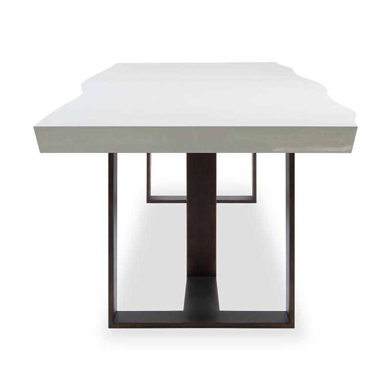 Planche De Bois Dining Table