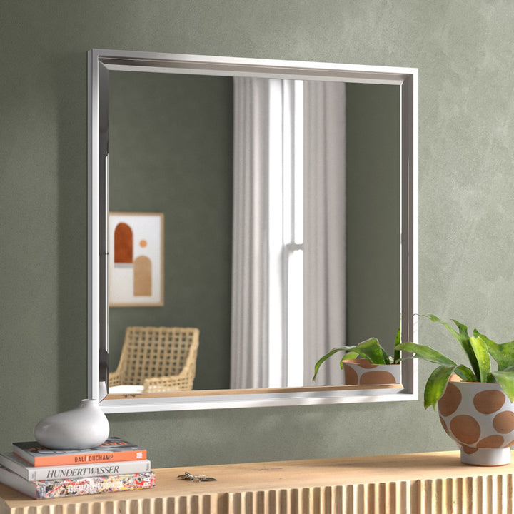The Isa Mirror