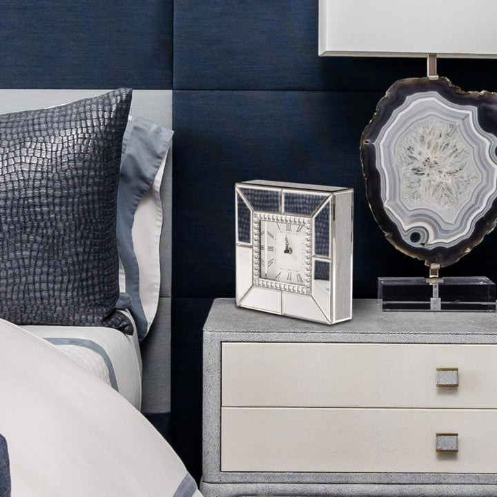 Mirrored ClockTable Clock