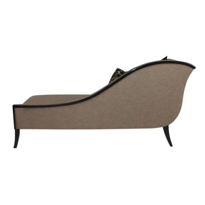 Andrea Chaise