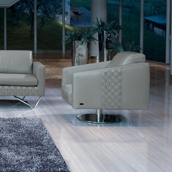 Riano II Swivel Chair