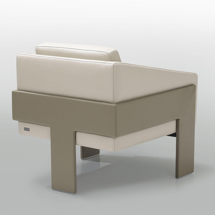 Nicole Chair