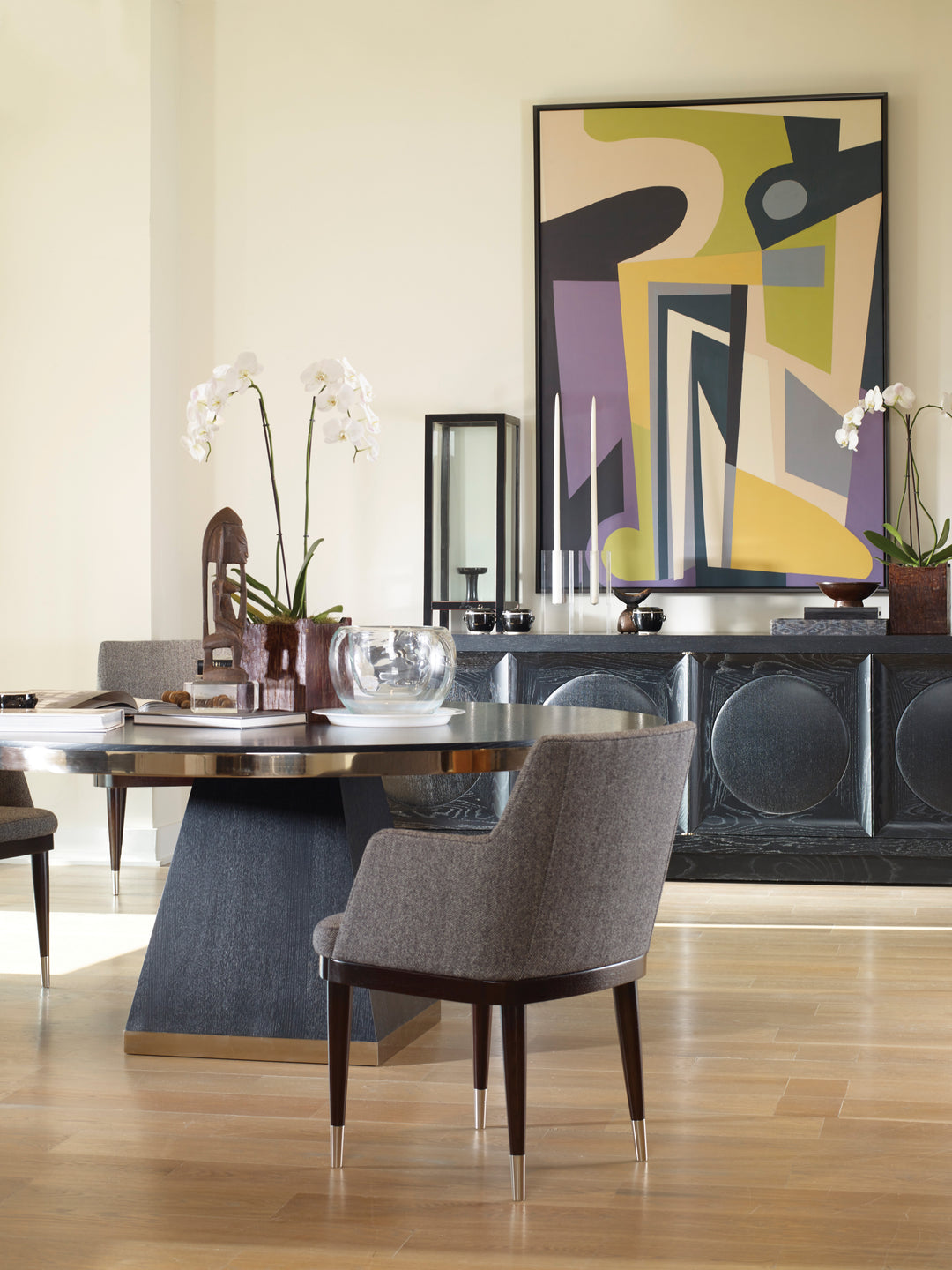 Corso 72 Round Dining Table
