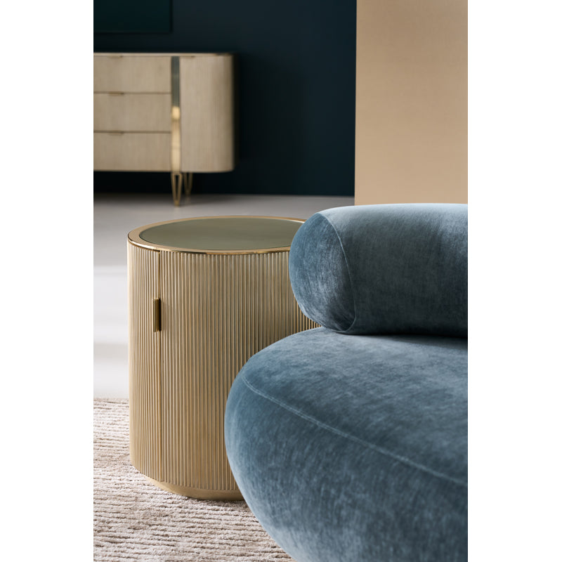 Love Round End Table - Oracle