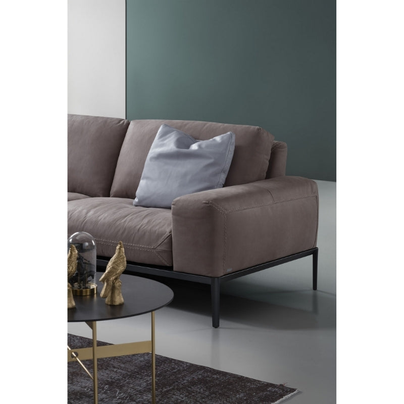Chic sectional