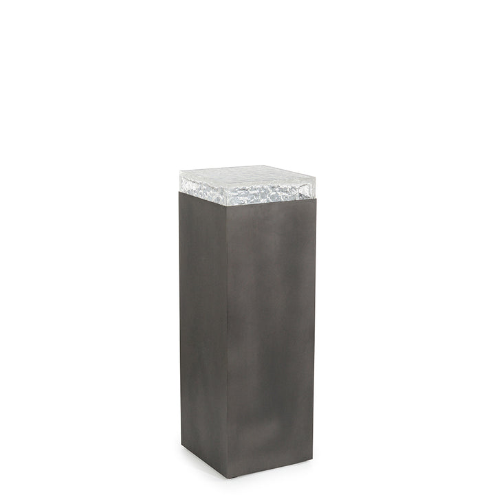 Edda Pedestal IV, Gunmetal