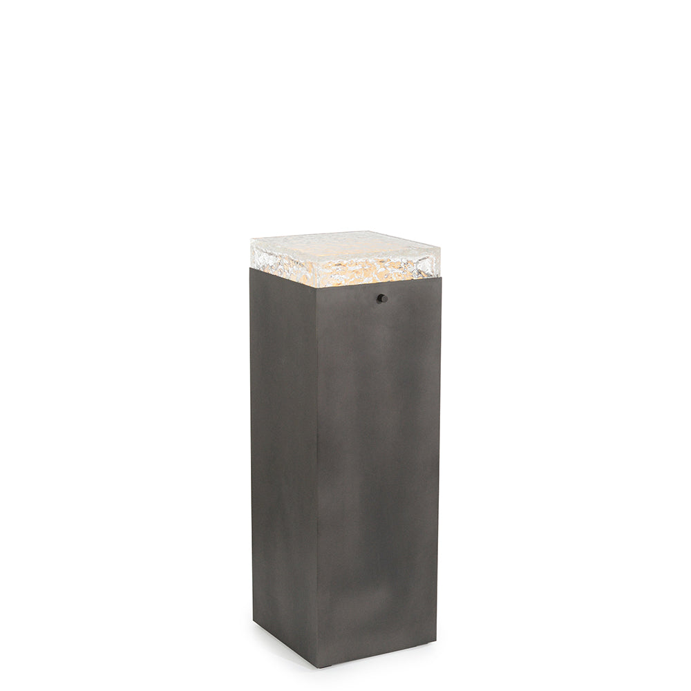 Edda Pedestal IV, Gunmetal