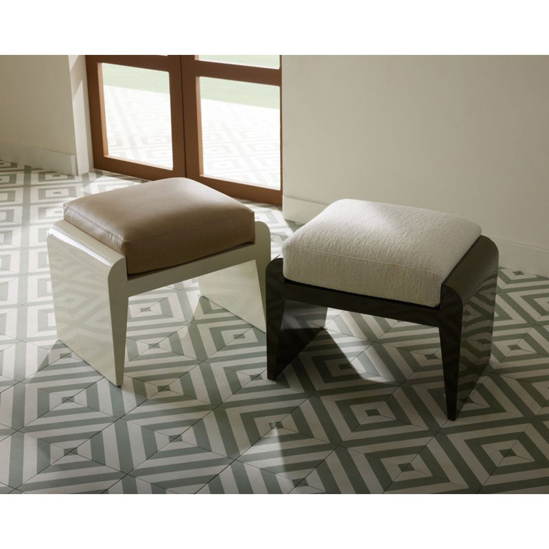 Alanna Ottoman