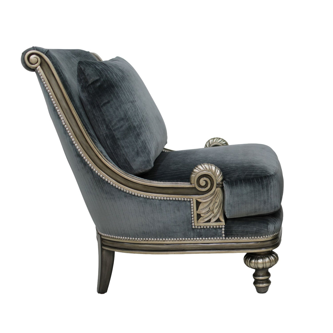 Huntington Manor Lounge Chair