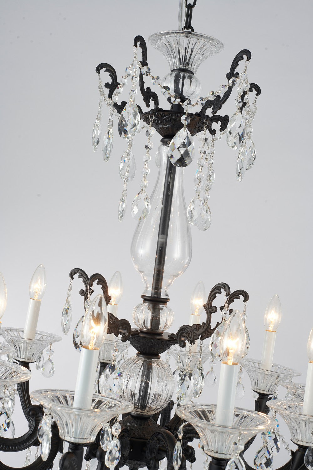 LA50C28BLK Ten Light Chandelier