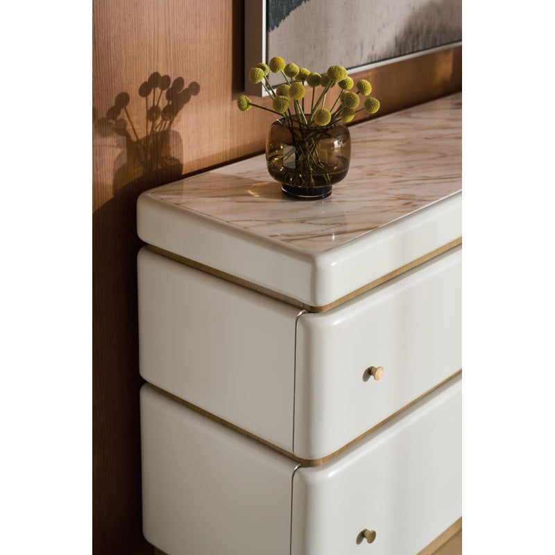 Milos Dresser