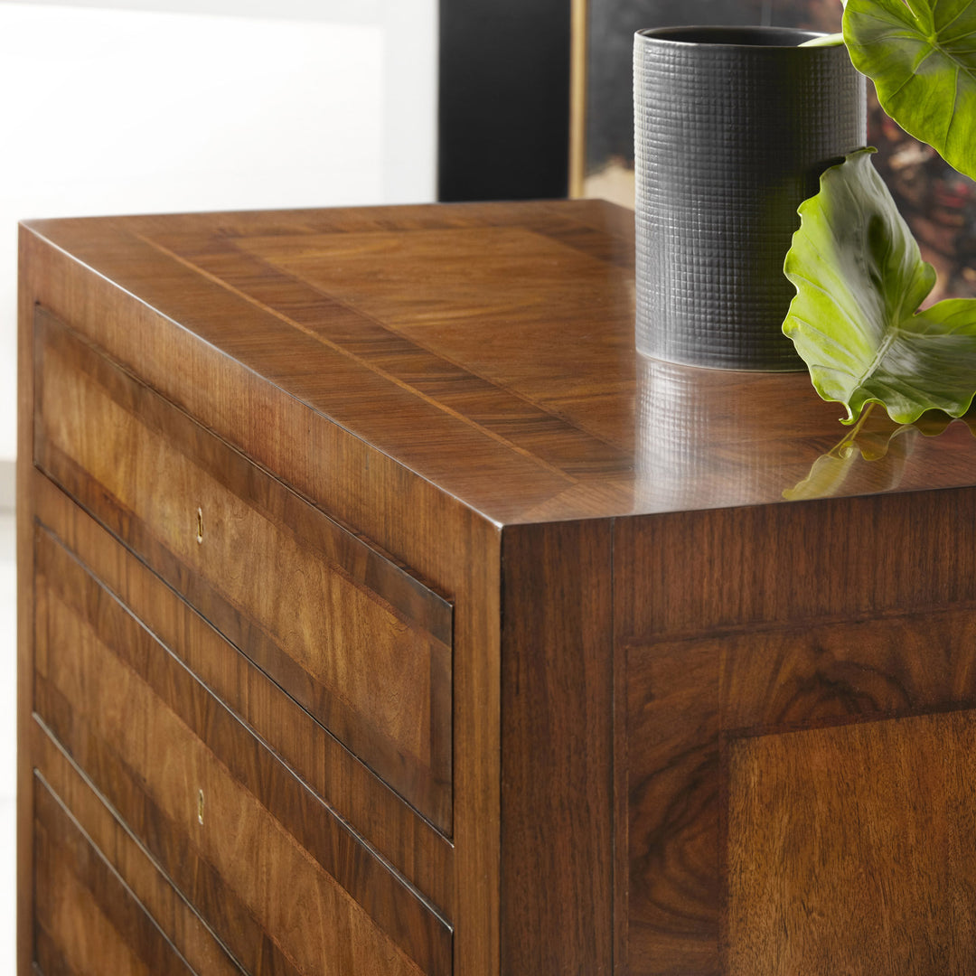 Verona Chest