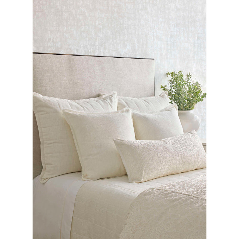 Ornament Bone/Bone Padded Throw